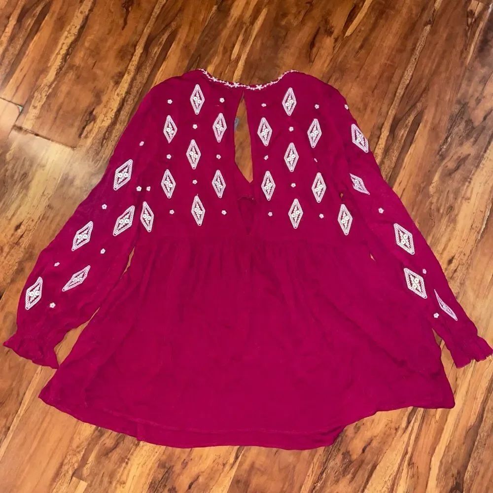 New blouse   - Picture 2 of 3